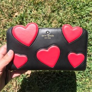 RARE KATE SPADE WALLET w/ HEARTS ❤️